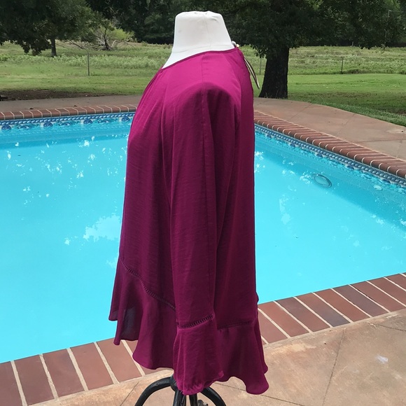 Mossimo Women’s, Large, fuchsia flowy blouse. - Picture 5 of 11
